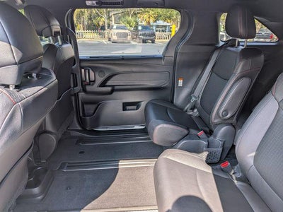 2025 Toyota Sienna XSE 7 Passenger
