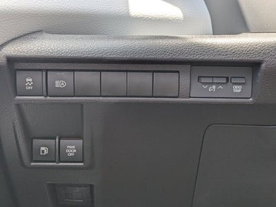 2025 Toyota Sienna XLE 8 Passenger