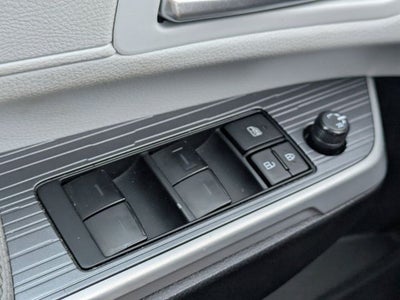 2025 Toyota Sienna XLE 8 Passenger