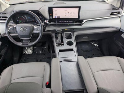 2025 Toyota Sienna XLE 8 Passenger