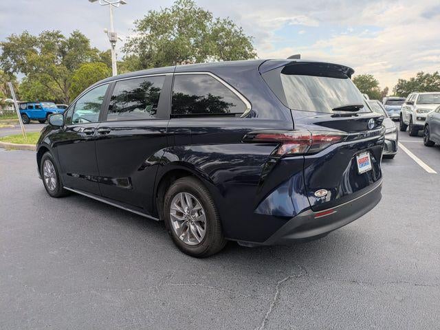 2025 Toyota Sienna XLE 8 Passenger