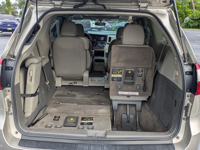 2017 Toyota Sienna XLE Premium 8 Passenger