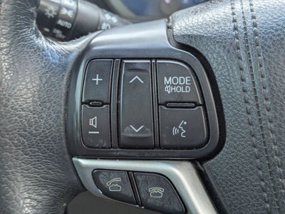 2017 Toyota Sienna XLE Premium 8 Passenger