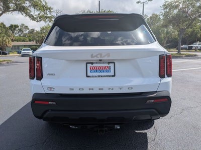 2022 Kia Sorento LX