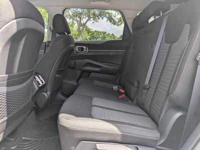 2022 Kia Sorento LX