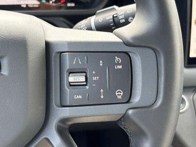 2025 Land Rover Defender 130 X-Dynamic SE