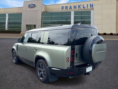 2025 Land Rover Defender 130 X-Dynamic SE
