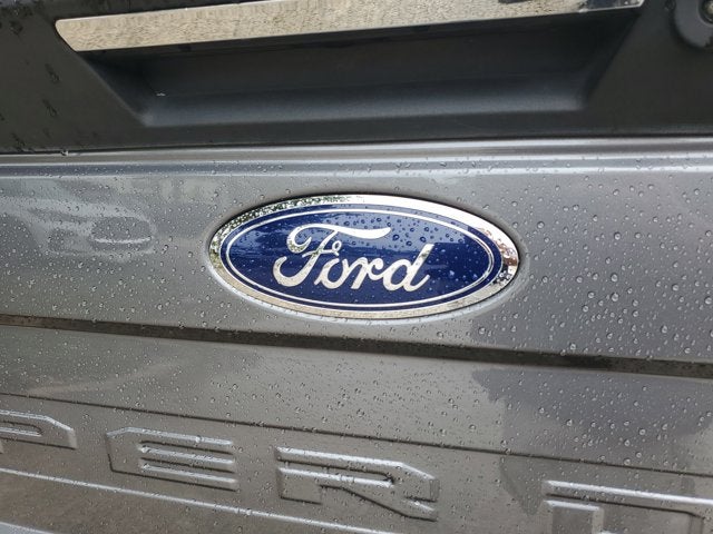 2022 Ford Super Duty F-350 DRW Lariat