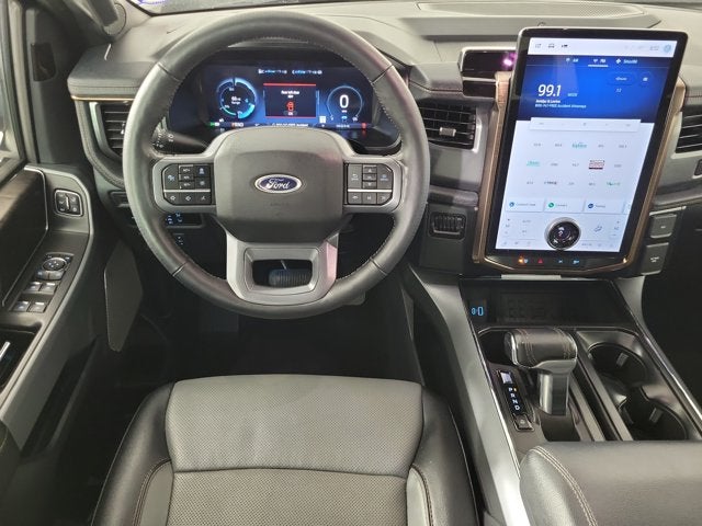 2023 Ford F-150 Lightning Lariat