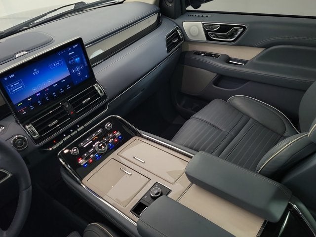 2023 Lincoln Navigator L Black Label