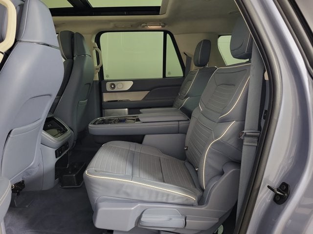 2023 Lincoln Navigator L Black Label