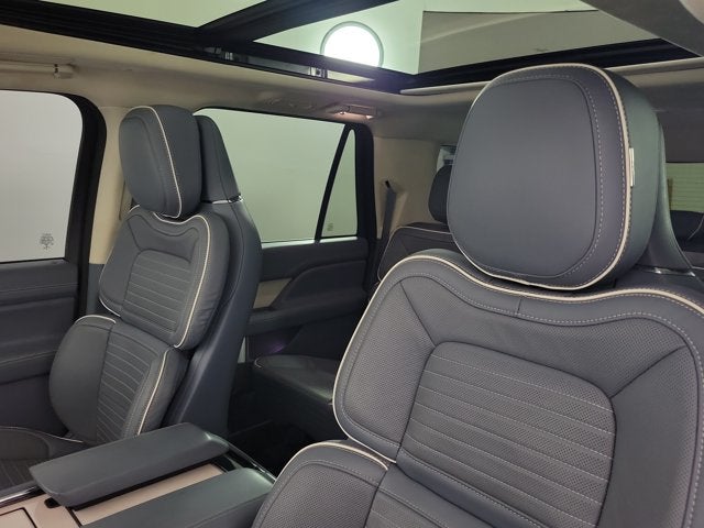 2023 Lincoln Navigator L Black Label