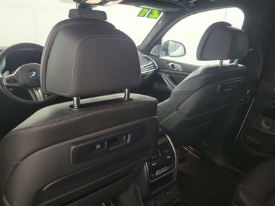 2021 BMW X7 M50i