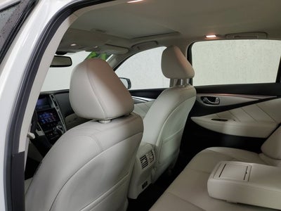 2023 INFINITI Q50 LUXE