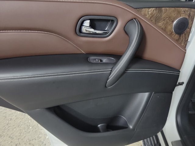 2022 INFINITI QX80 Premium Select