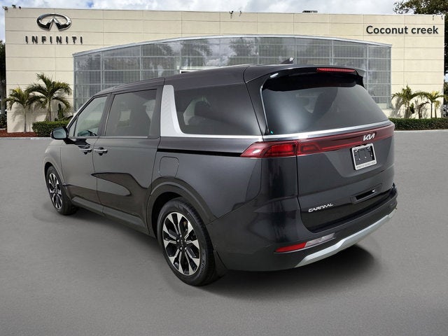 2024 Kia Carnival EX