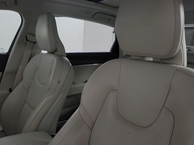 2022 Volvo S90 B6 Inscription