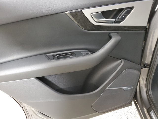 2019 Audi Q7 45 Premium Plus
