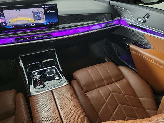 2023 BMW 7 Series 740i