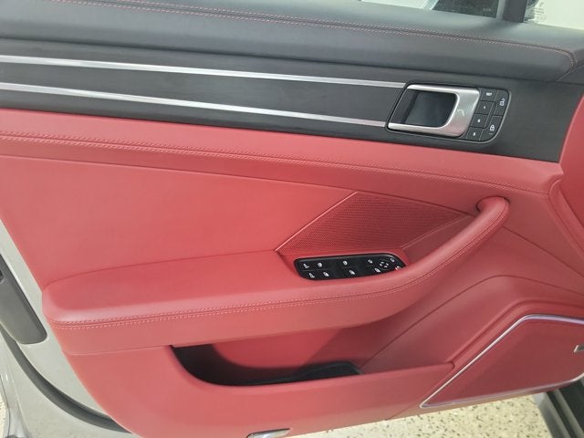 2022 Porsche Panamera Platinum Edition