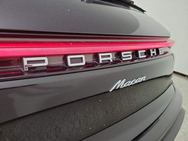 2025 Porsche Macan Base