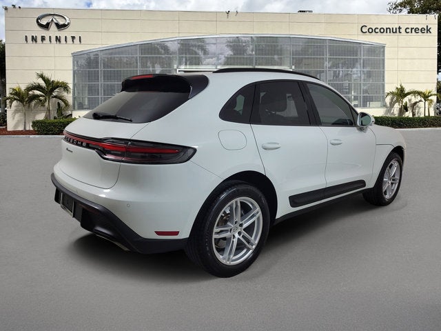 2024 Porsche Macan Base