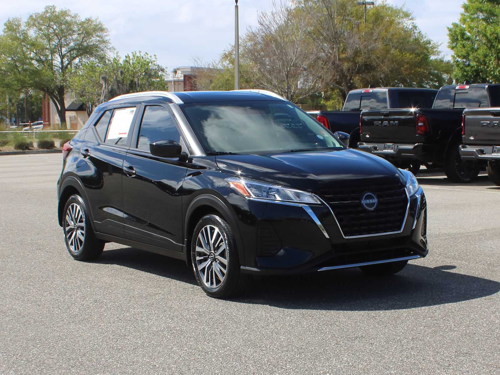 2024 Nissan Kicks SV