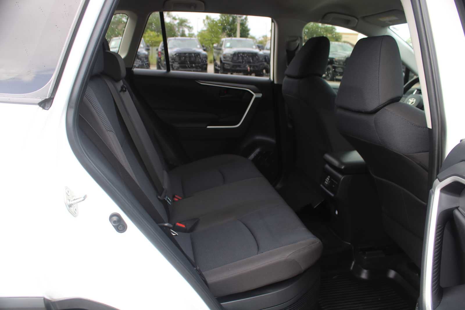 2022 Toyota RAV4 Hybrid LE