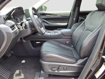 2025 INFINITI QX60 PURE