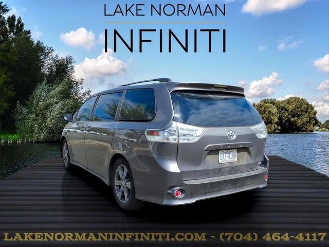 2011 Toyota Sienna SE