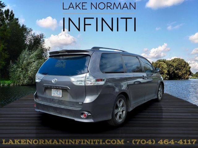 2011 Toyota Sienna SE