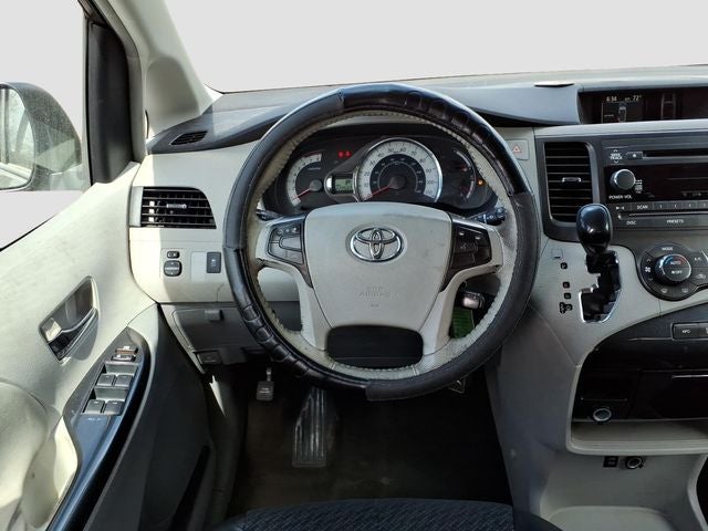 2011 Toyota Sienna SE