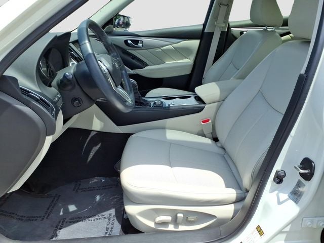 2023 INFINITI Q50 LUXE