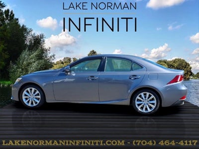 2016 Lexus IS 200t 200t