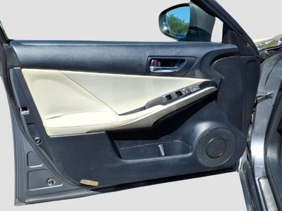 2016 Lexus IS 200t 200t