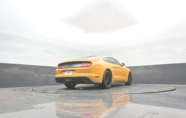 2022 Ford Mustang EcoBoost