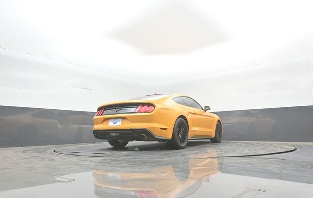 2022 Ford Mustang EcoBoost
