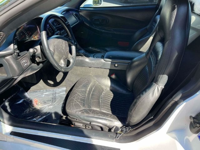 2004 Chevrolet Corvette Base