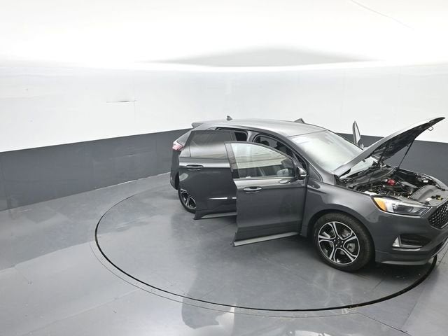 2021 Ford Edge ST