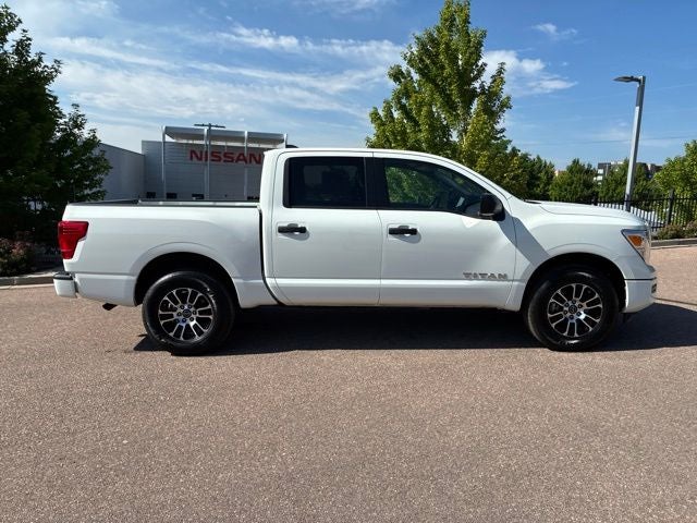 2024 Nissan Titan SV