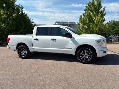 2024 Nissan Titan SV