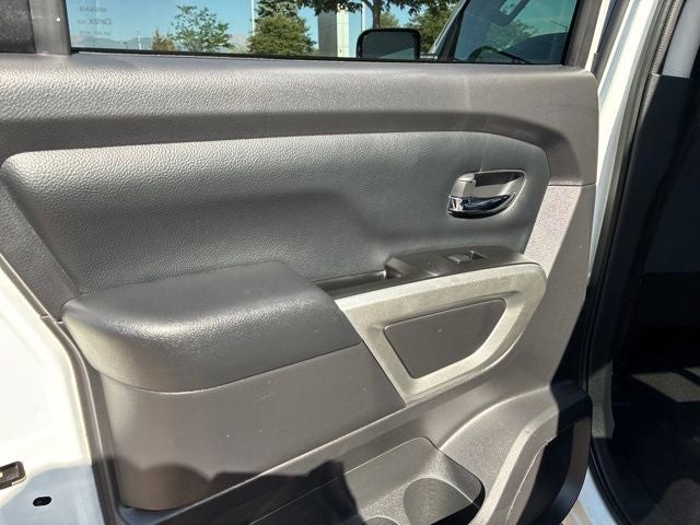 2024 Nissan Titan SV