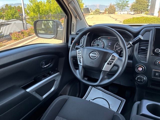 2024 Nissan Titan SV