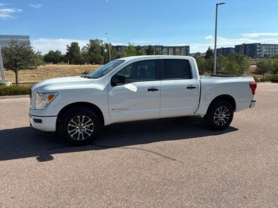 2024 Nissan Titan SV