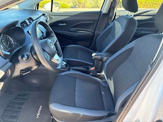 2023 Nissan Versa 1.6 SV