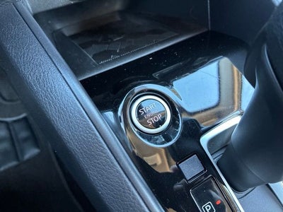 2023 Nissan Versa 1.6 SV