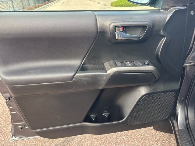 2022 Toyota Tacoma TRD Off-Road V6