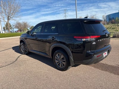 2025 Nissan Pathfinder S