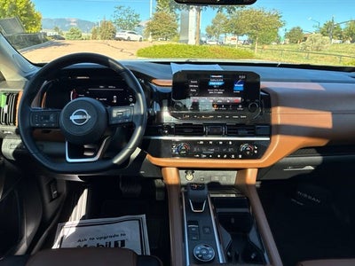 2025 Nissan Pathfinder Platinum