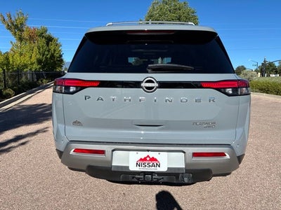 2025 Nissan Pathfinder Platinum